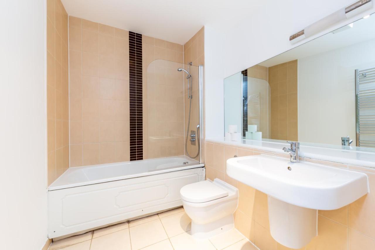 2 Bed Executive Next To Liverpool Street Free Wifi By Aparts Appartement *